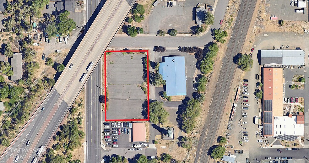 Primary Photo Of 127 NE Underwood Ave, Bend General Retail For Lease