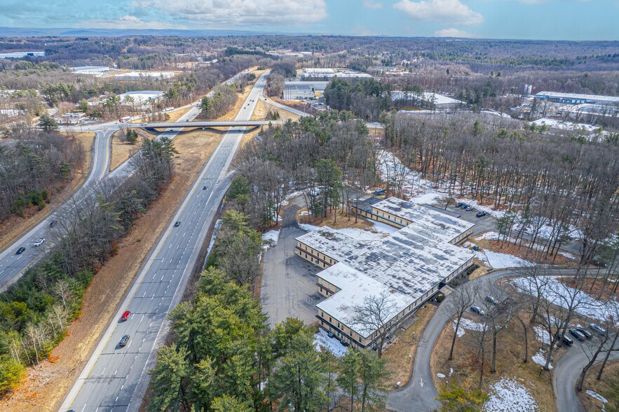 More Photos Of 313 Ushers Rd, Ballston Lake Office For Sale