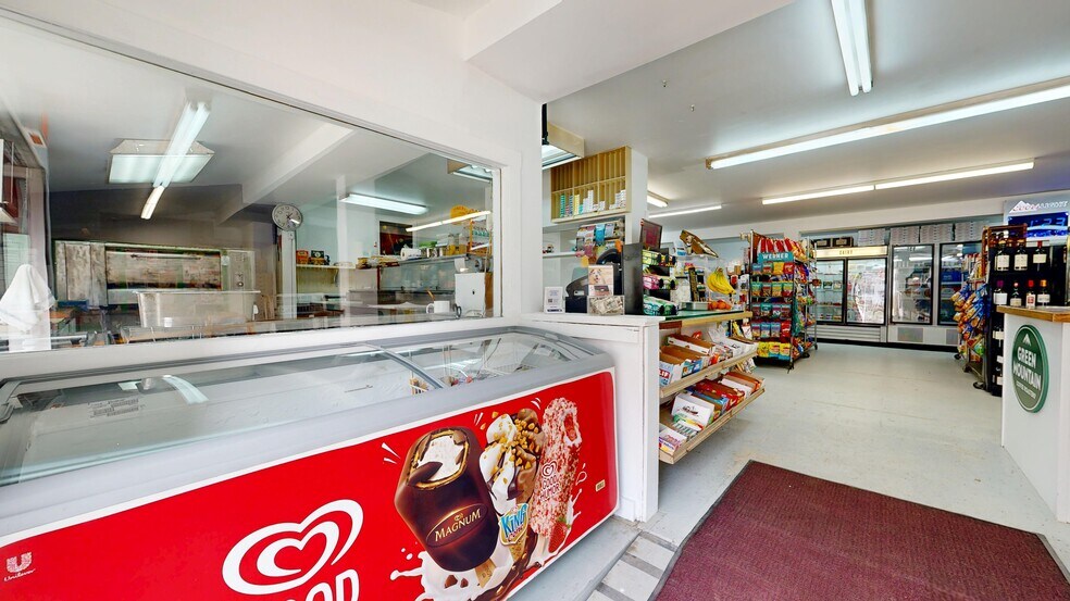 More Photos Of 130 Wardtown Rd, Freeport General Retail For Sale