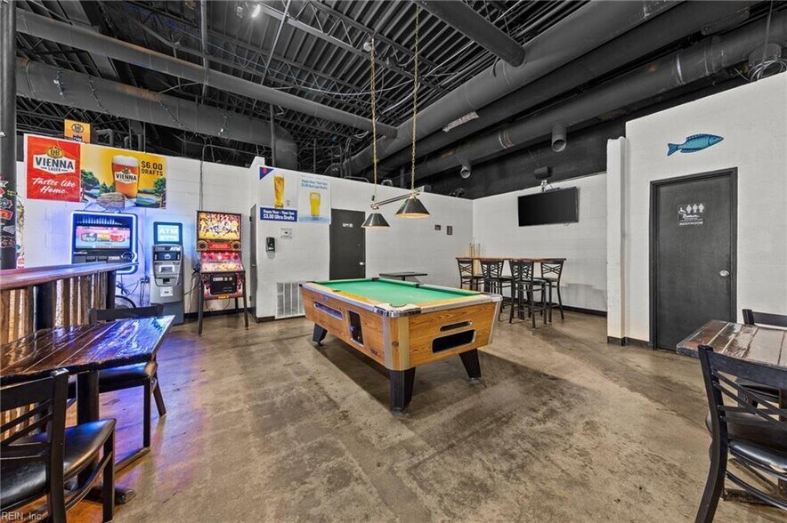 More Photos Of 130 Commerce St, Suffolk Restaurant For Sale