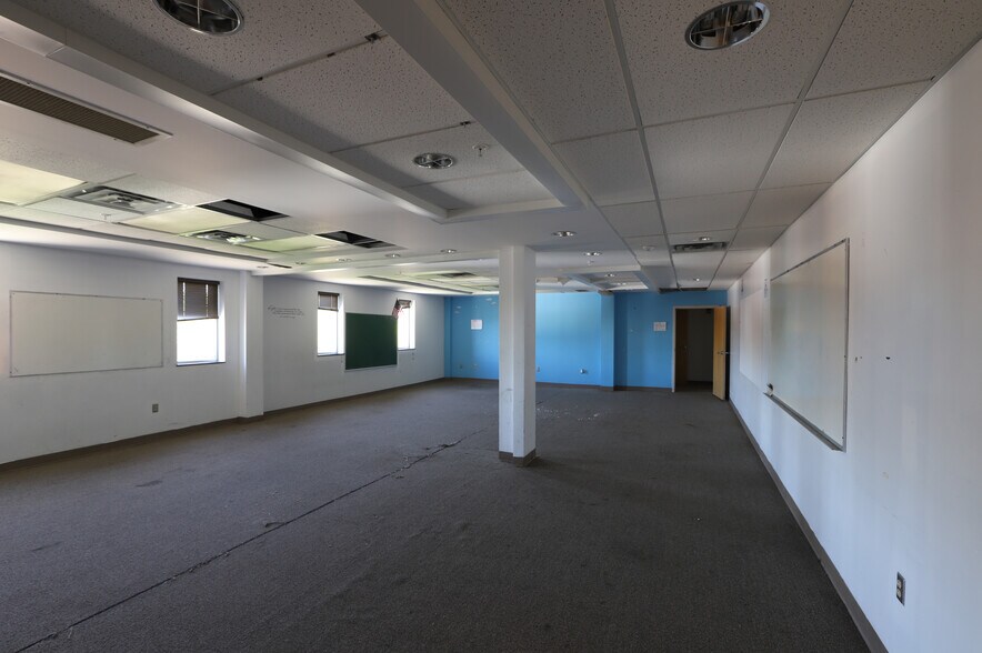 More Photos Of 184 Salem Ave, Dayton Office Residential For Lease