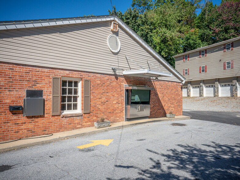 More Photos Of 108 E Main St, Saluda Bank For Sale