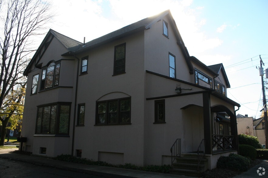 More Photos Of 1648-1656 Whitney Ave, Hamden Storefront For Sale