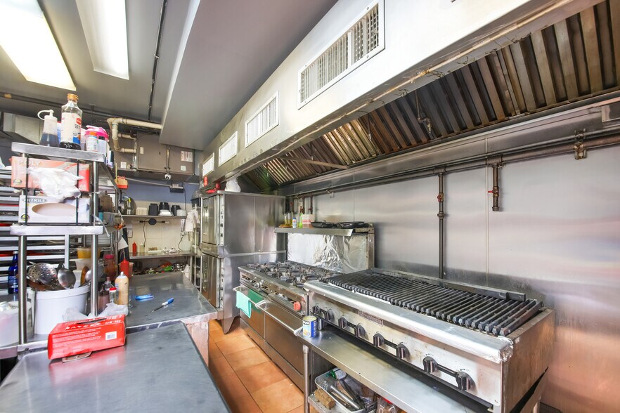More Photos Of 315 Sand Ln, Staten Island General Retail For Lease