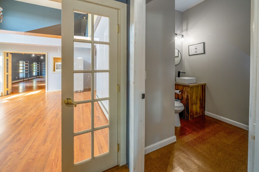 More Photos Of 279 S Main St, Winterport Winery Vineyard For Sale