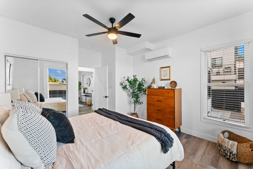 More Photos Of 832 Desty St, San Diego Apartments For Sale