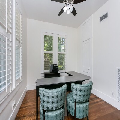 More Photos Of 711 W Main St, Fredericksburg Office For Lease