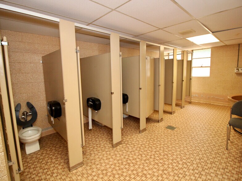 More Photos Of 115 Lewis Ave, Meriden Office Residential For Sale