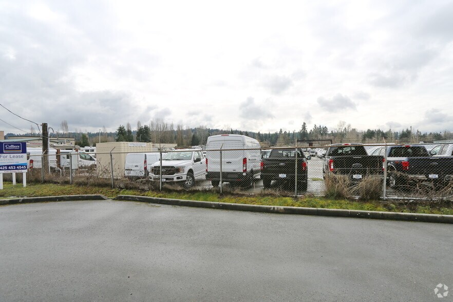 More Photos Of 6423 NE 175th St, Kenmore Land For Lease
