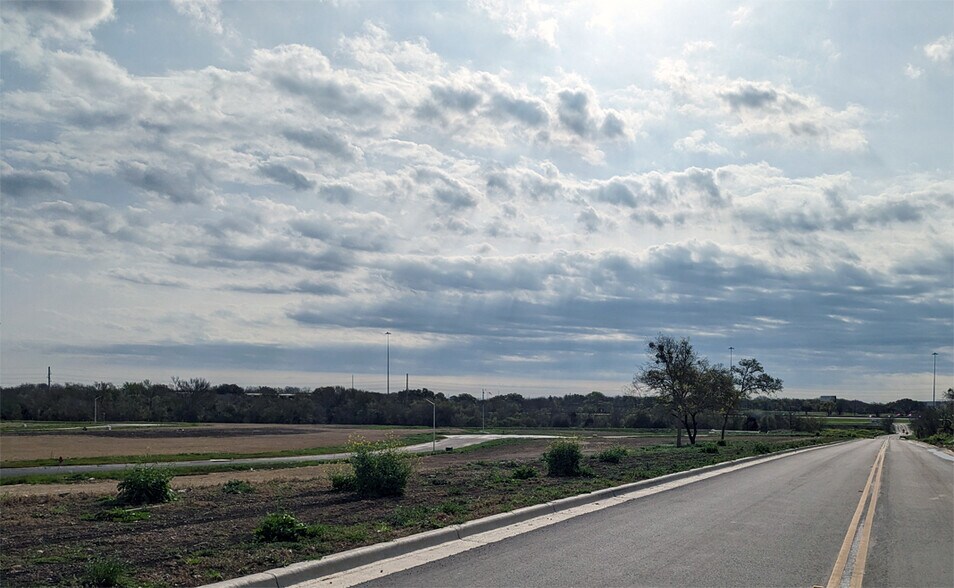 More Photos Of 275 Ayers, Kyle Land For Sale