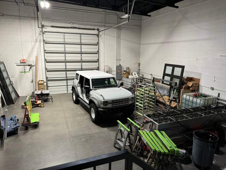 More Photos Of 219 S William Dillard Dr, Gilbert Warehouse For Sale