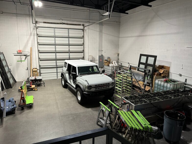 More Photos Of 219 S William Dillard Dr, Gilbert Warehouse For Sale