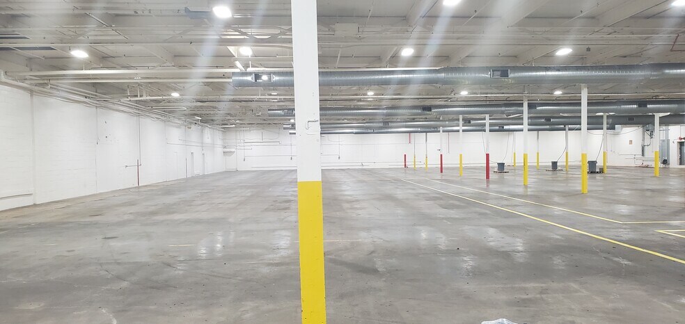 More Photos Of 1947 N Fayetteville St, Asheboro Manufacturing For Lease