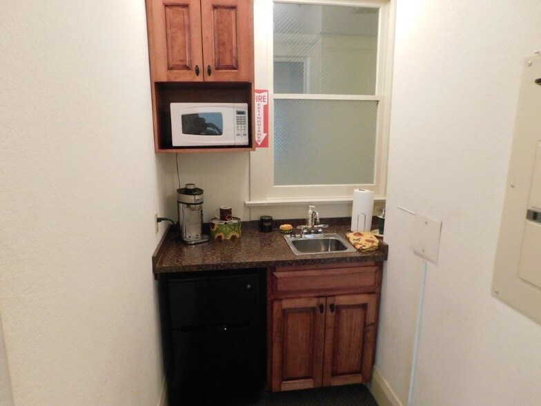 More Photos Of 120 E Pine St, Lakeland Office For Lease