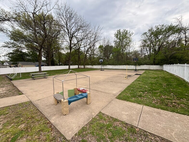 More Photos Of 2451 Willott Rd, Saint Peters Daycare Center For Sale