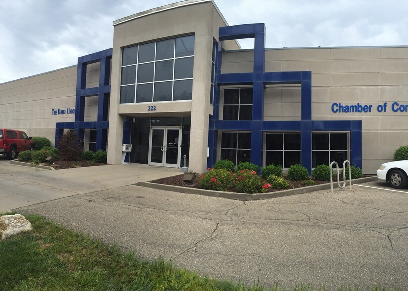 More Photos Of 222 W 6th St, Junction City Office For Sale