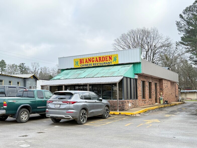 Primary Photo Of 2243 Highway 25, Iuka Restaurant For Sale