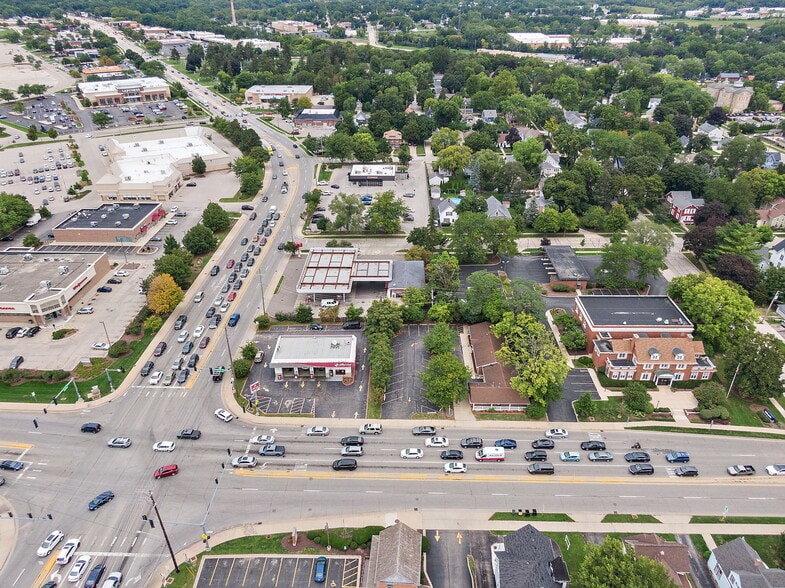 More Photos Of 712 W Main St, West Dundee Medical For Sale