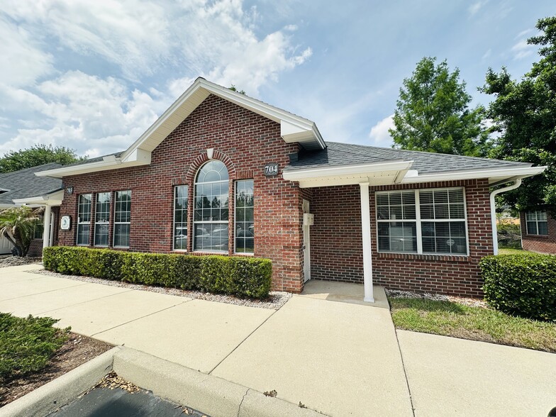 Primary Photo Of 305 Kingsley Lake Dr, Saint Augustine Medical For Lease