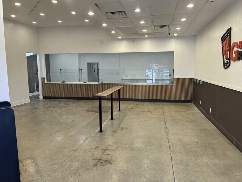 More Photos Of 2181 W Washington Blvd, Los Angeles Unknown For Lease