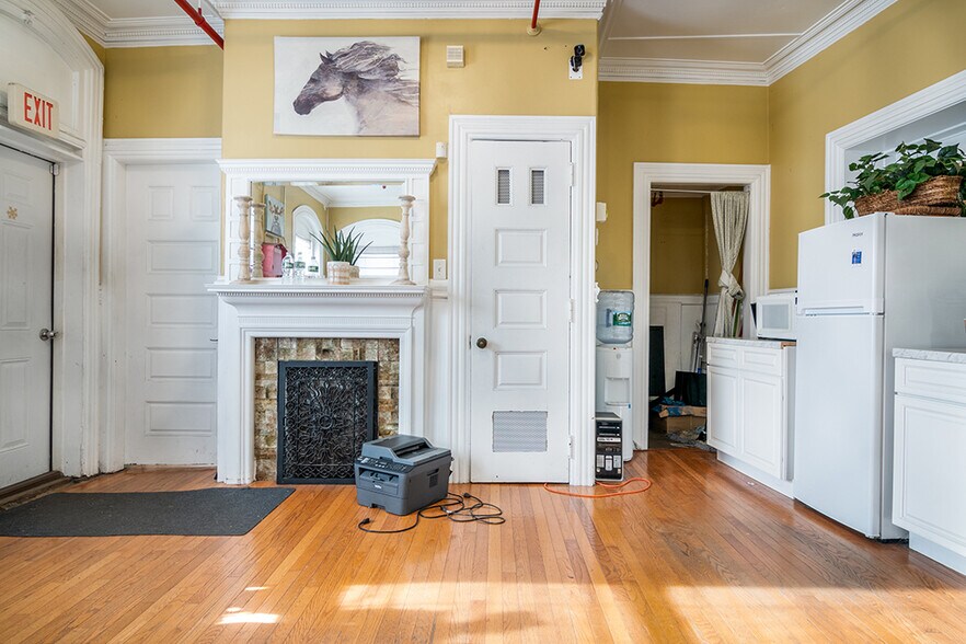 More Photos Of 248 Pine St, Pawtucket Warehouse For Sale