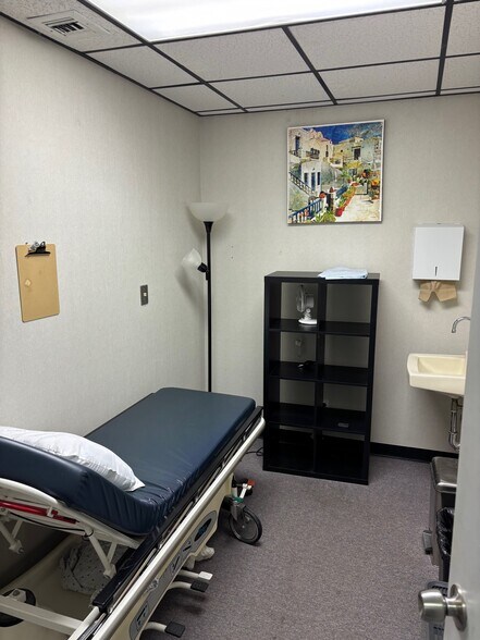 More Photos Of 290 Central Ave, Lawrence Office For Lease