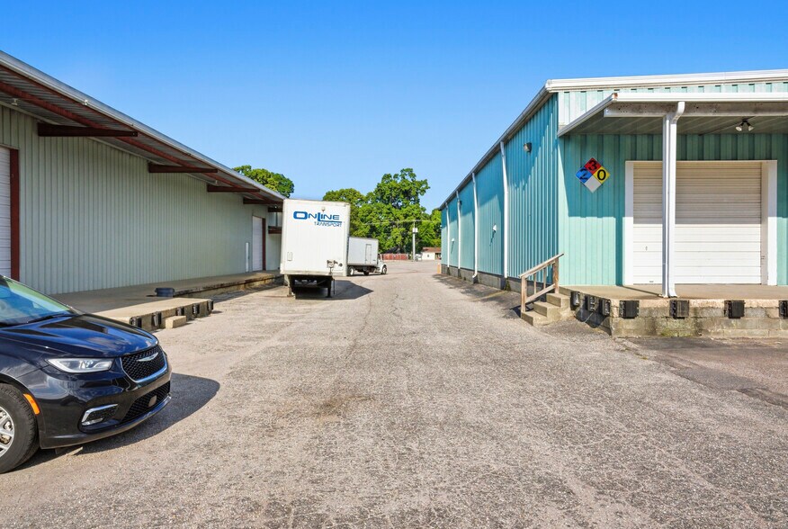 More Photos Of 2321 Hope Mills Rd, Fayetteville Unknown For Lease