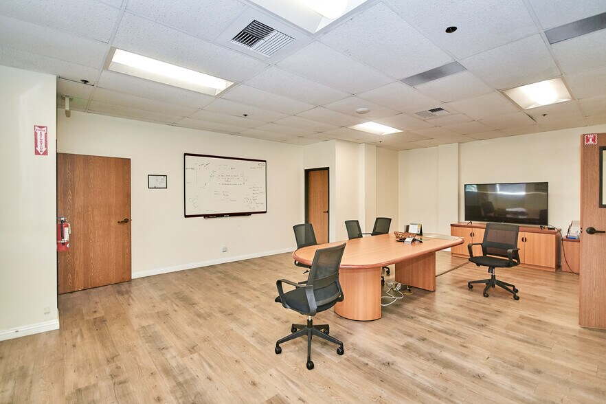 More Photos Of 560 S Melrose St, Placentia Warehouse For Lease