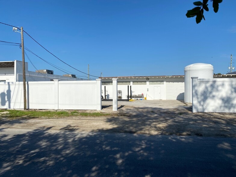 More Photos Of 3034 NE 12th Ter, Oakland Park Warehouse For Sale