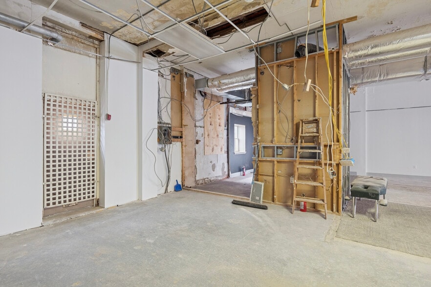 More Photos Of 7145-47 Germantown Ave, Philadelphia Office For Lease