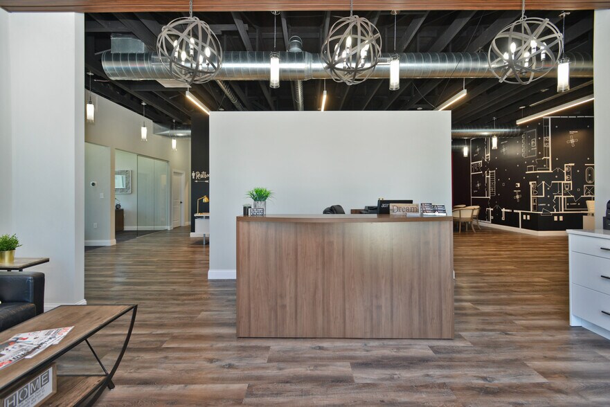 More Photos Of 1706 Smizer Station Rd, Saint Louis Office For Sale