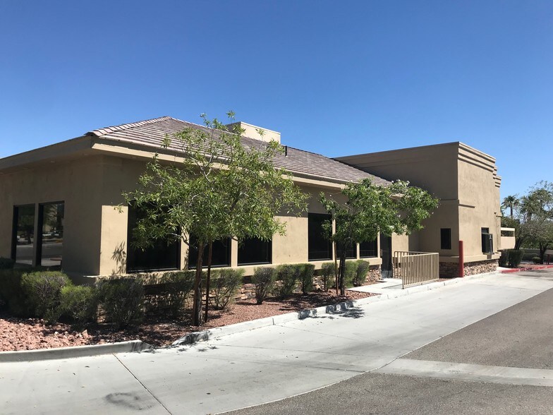 More Photos Of 1260 N Town Center Dr, Las Vegas Restaurant For Sale