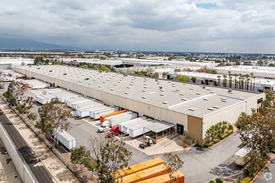 More Photos Of 10746-10788 Commerce Way, Fontana Warehouse For Lease