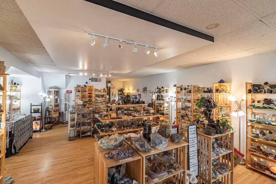 More Photos Of 515 Main St, La Crosse General Retail For Lease