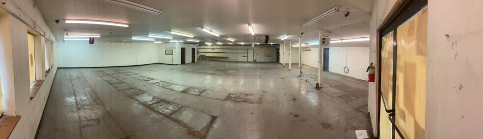 More Photos Of 300 S Union Ave, Newport Freestanding For Lease