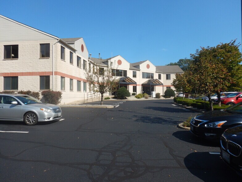 More Photos Of 200 Centerville Rd, Warwick Office Residential For Lease