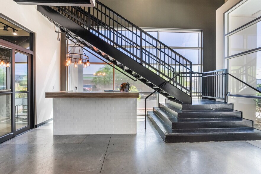 More Photos Of 2950 E Sunset Rd, Las Vegas Showroom For Sale