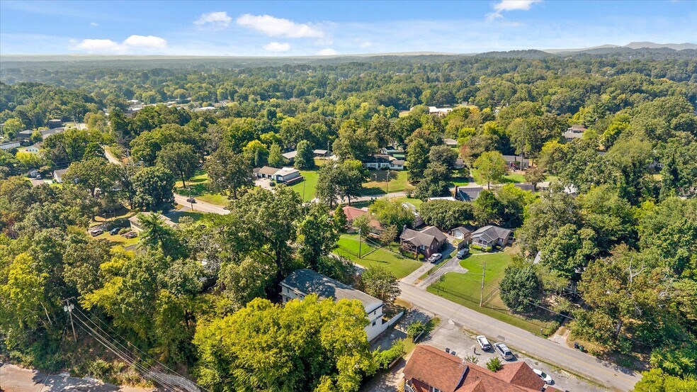 More Photos Of 1026 Greenslake Rd, East Ridge Apartments For Sale