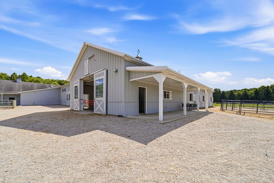 More Photos Of 3126 Mennonite Rd, Mantua Sports And Entertainment For Sale