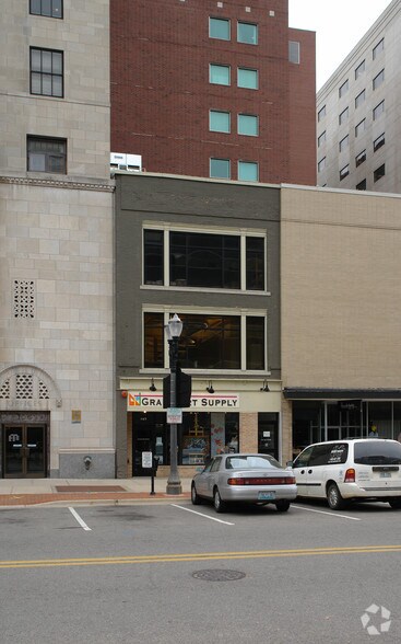 More Photos Of 107 N Washington Sq, Lansing Storefront Retail Office For Lease