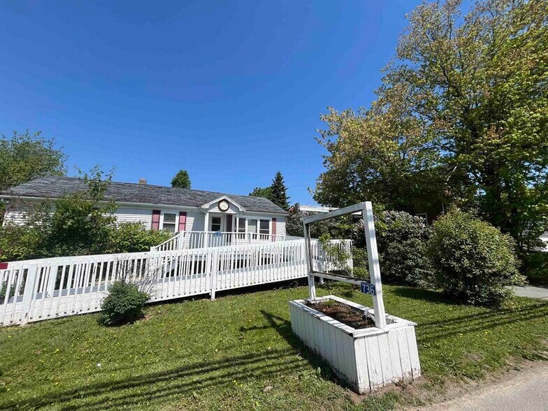 Primary Photo Of 736 Highway 2, Elmsdale Office For Sale