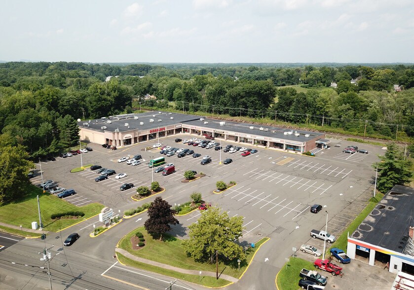 More Photos Of 38-40 Tunxis Ave, Bloomfield Unknown For Lease