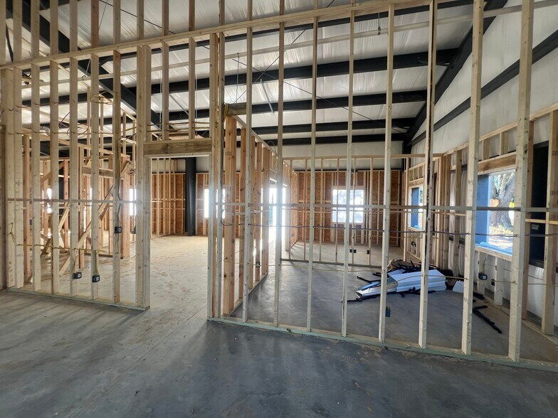 More Photos Of 2109 Chanabby Ct, Statesboro Warehouse For Lease