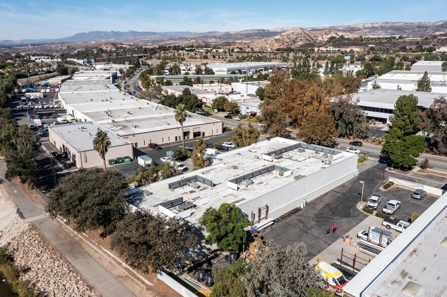 More Photos Of 520 E Easy St, Simi Valley Warehouse For Lease