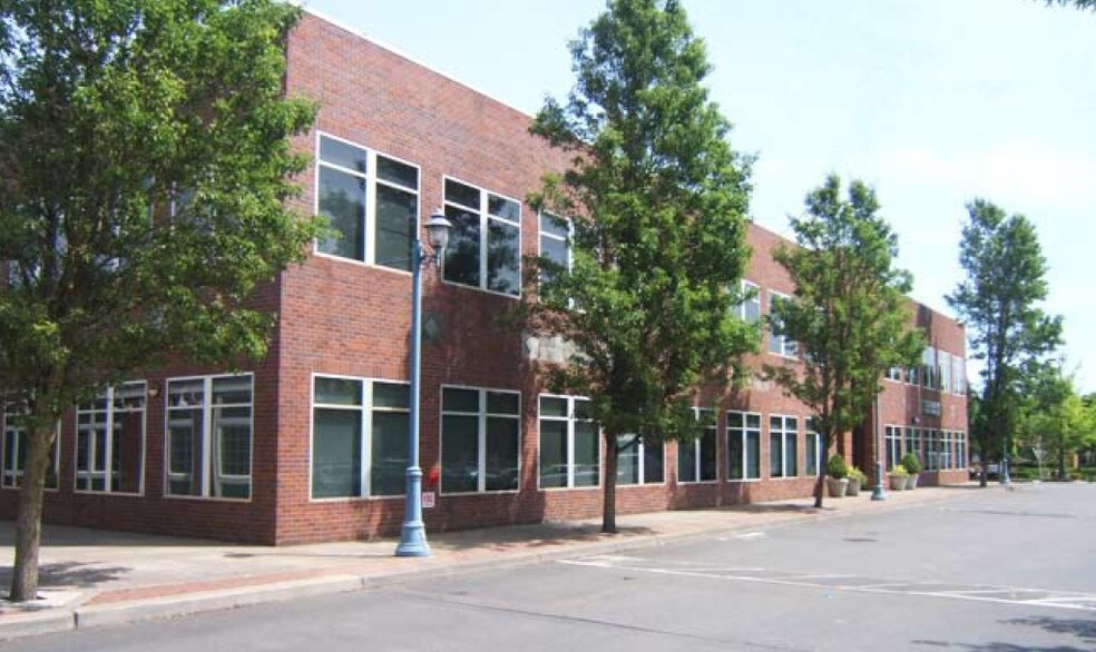 Primary Photo Of 8215 Sw Tualatin Sherwood Rd, Tualatin Coworking Space