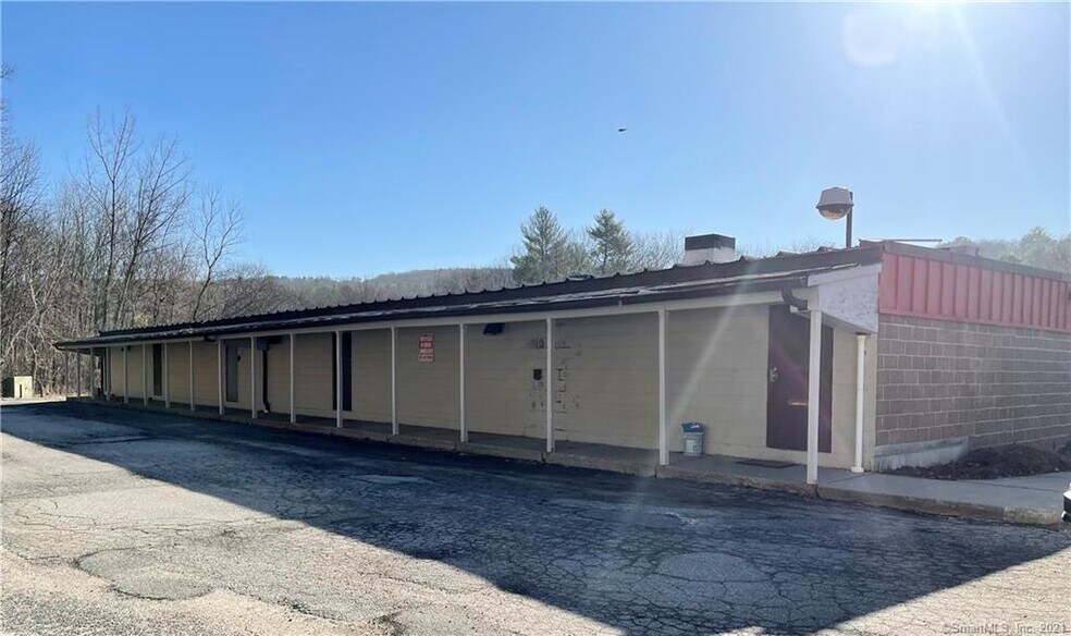 More Photos Of 683-709 Winsted Rd, Torrington Storefront For Lease