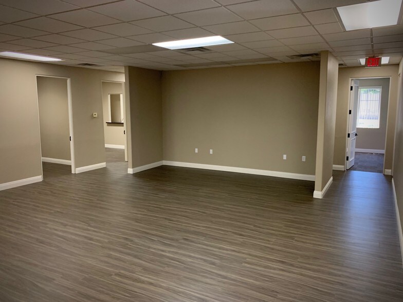 More Photos Of 5795 S Sandhill Rd, Las Vegas Unknown For Lease