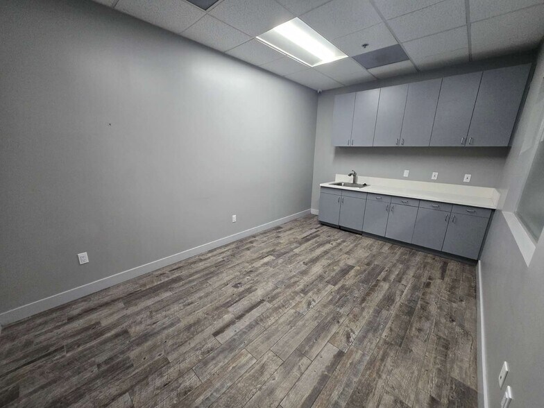 More Photos Of 14171 Fern Ave, Chino Warehouse For Sale