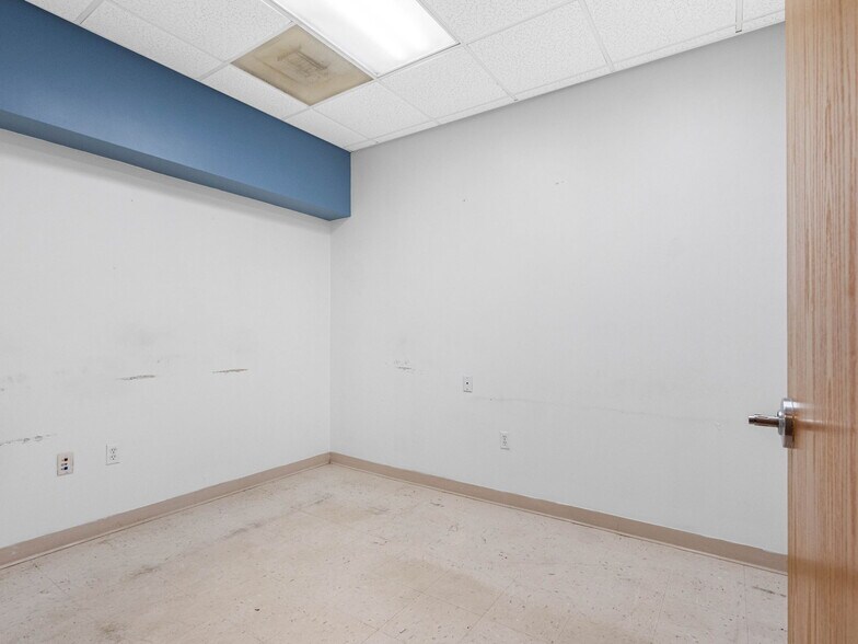More Photos Of , Tampa Office For Sale
