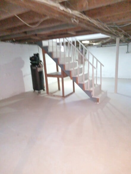 More Photos Of 515 W Butler Ave, Chalfont Veterinarian Kennel For Sale